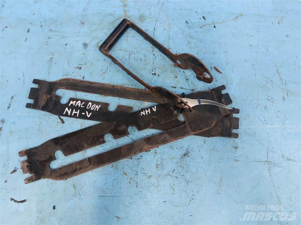 MacDon D60 Combine harvester spares & accessories
