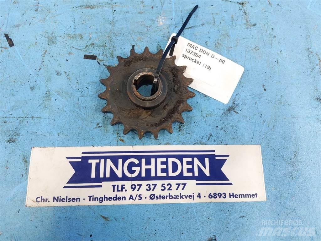 MacDon D60 Combine harvester spares & accessories
