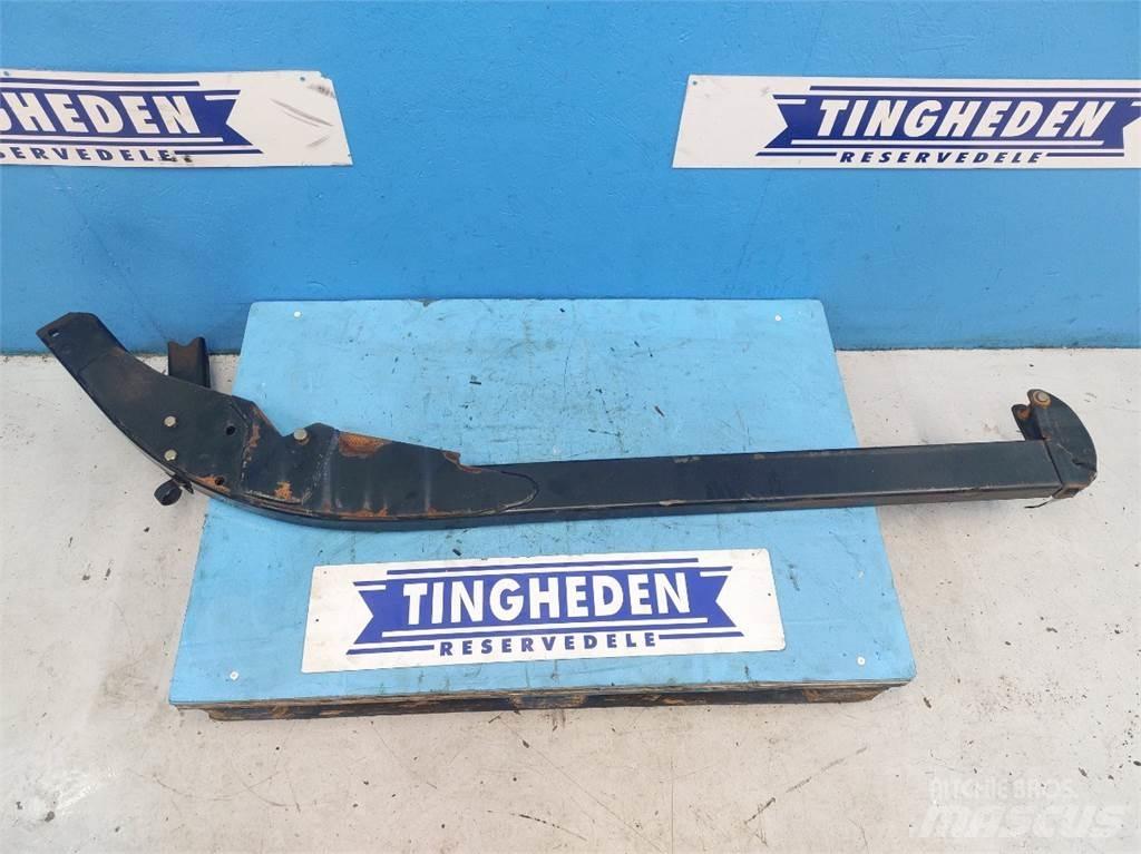 MacDon D60 Combine harvester spares & accessories