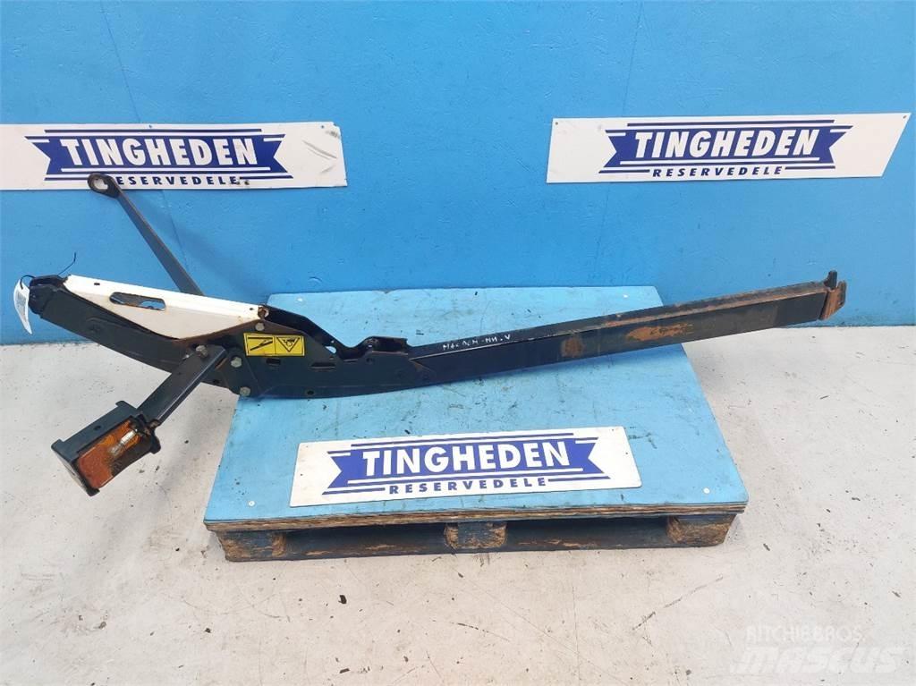 MacDon D60 Combine harvester spares & accessories