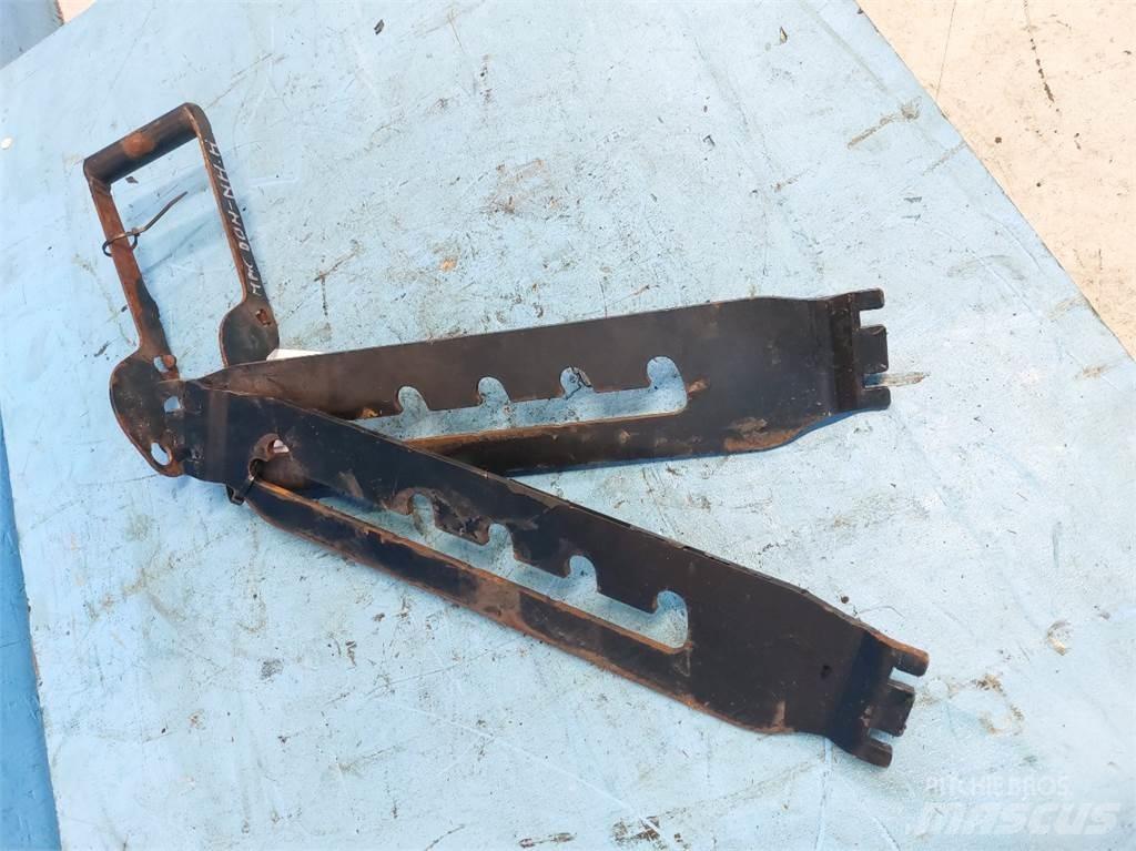 MacDon D60 Combine harvester spares & accessories