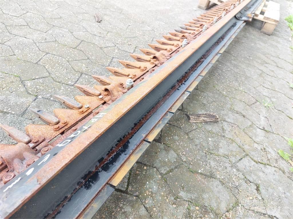 MacDon D60 Combine harvester spares & accessories