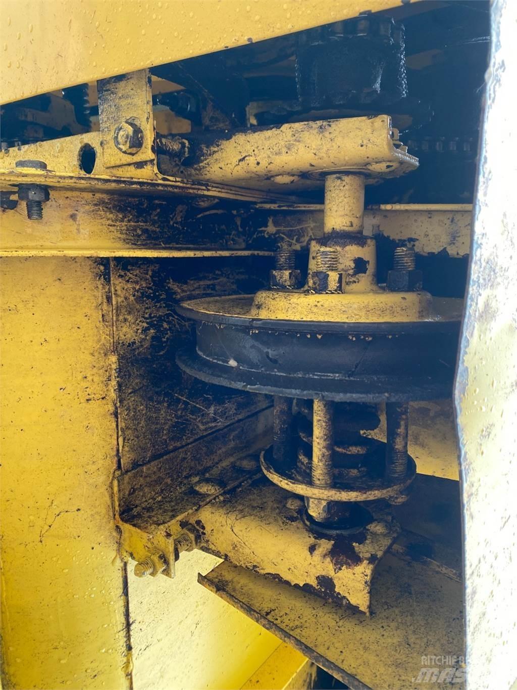 New Holland 15 Combine harvester spares & accessories