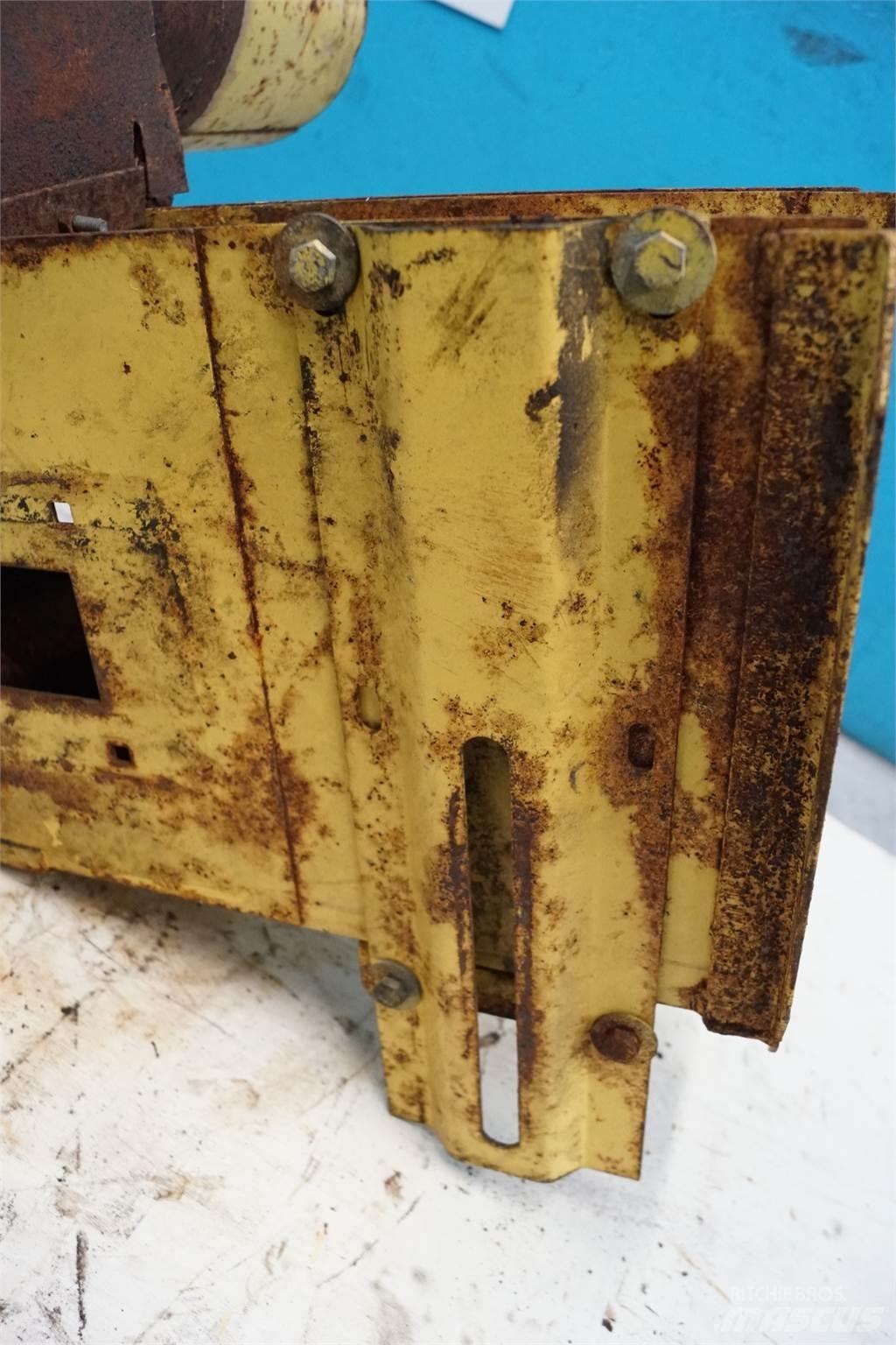 New Holland 1530 Combine harvester spares & accessories