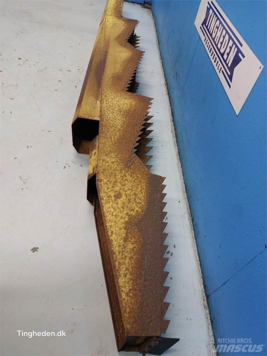 New Holland 1530 Combine harvester spares & accessories