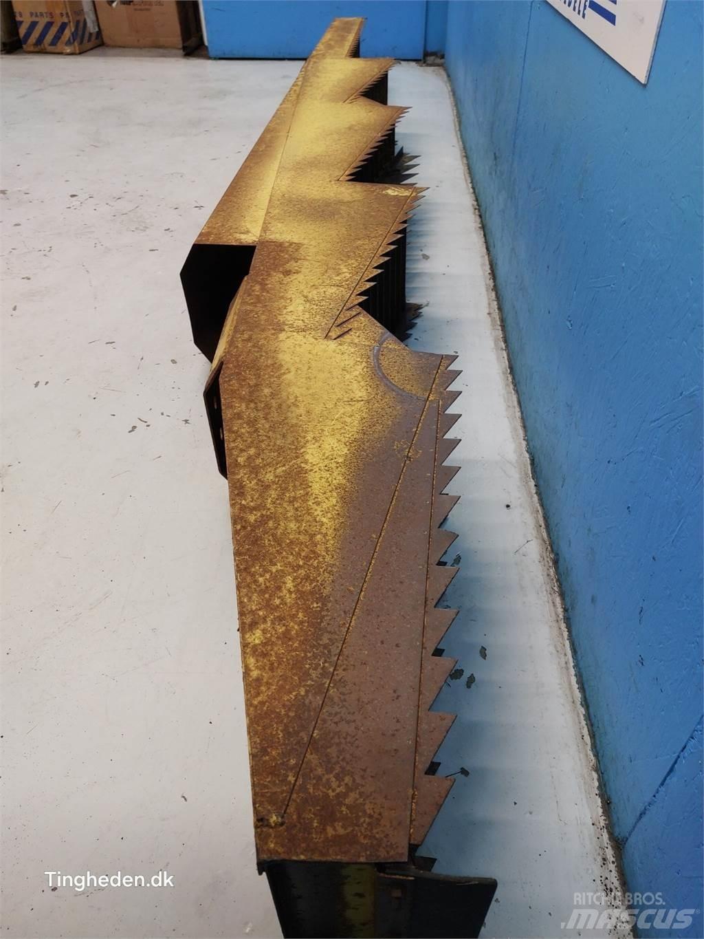 New Holland 1530 Combine harvester spares & accessories