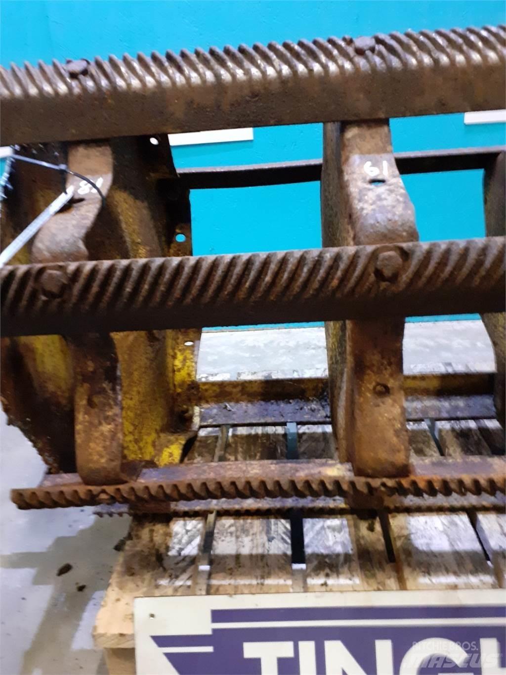 New Holland 1540 Combine harvester spares & accessories