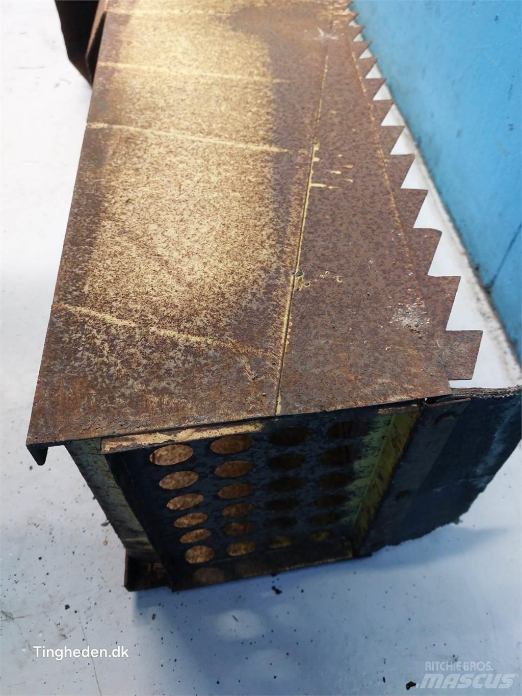 New Holland 1545 Combine harvester spares & accessories