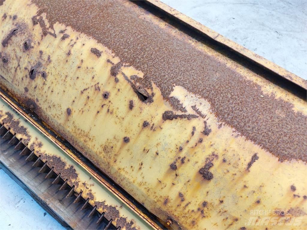 New Holland 1550 Combine harvester spares & accessories