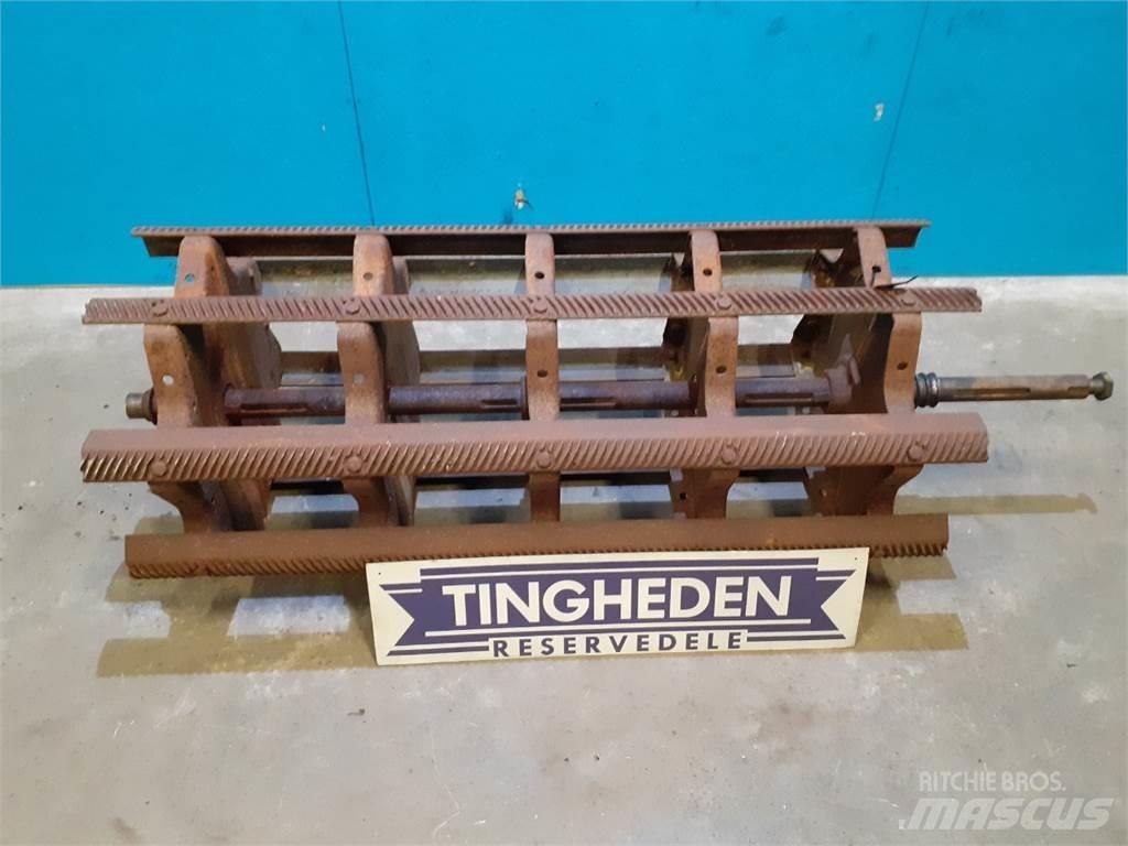 New Holland 8055 Combine harvester spares & accessories