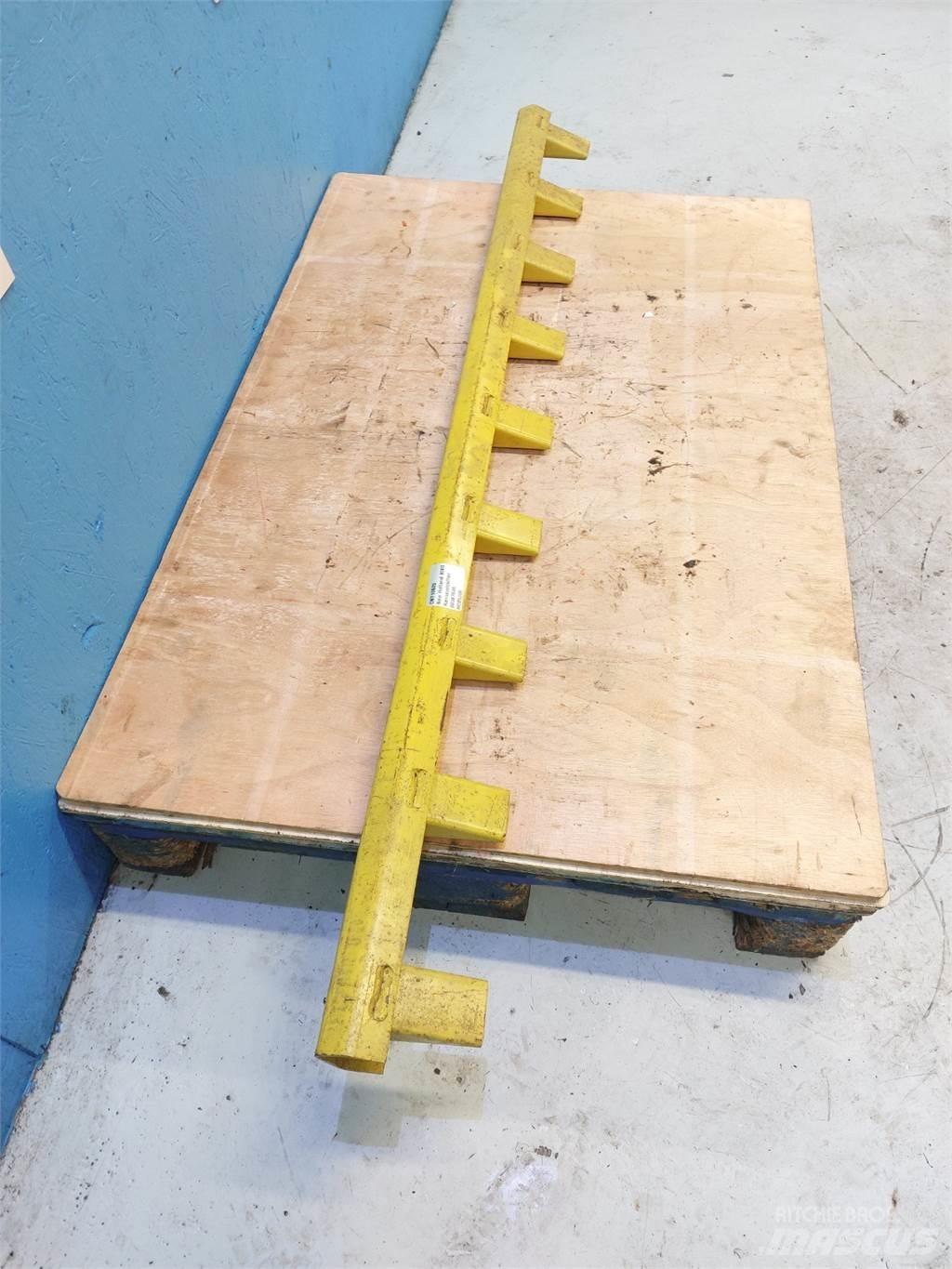 New Holland 8080 Combine harvester spares & accessories