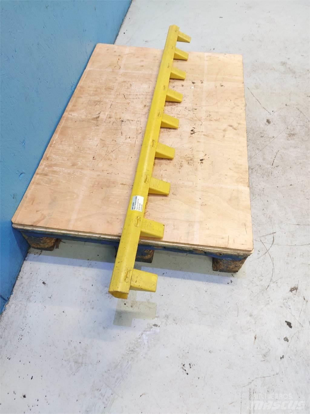 New Holland 8080 Combine harvester spares & accessories