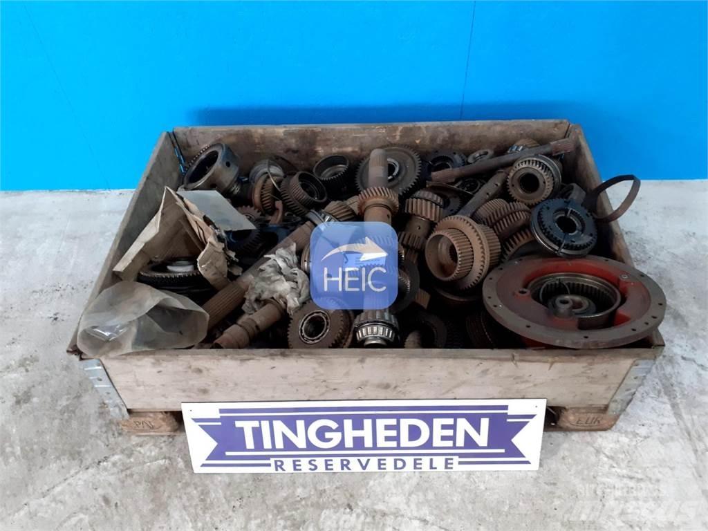 New Holland 8340 Transmission