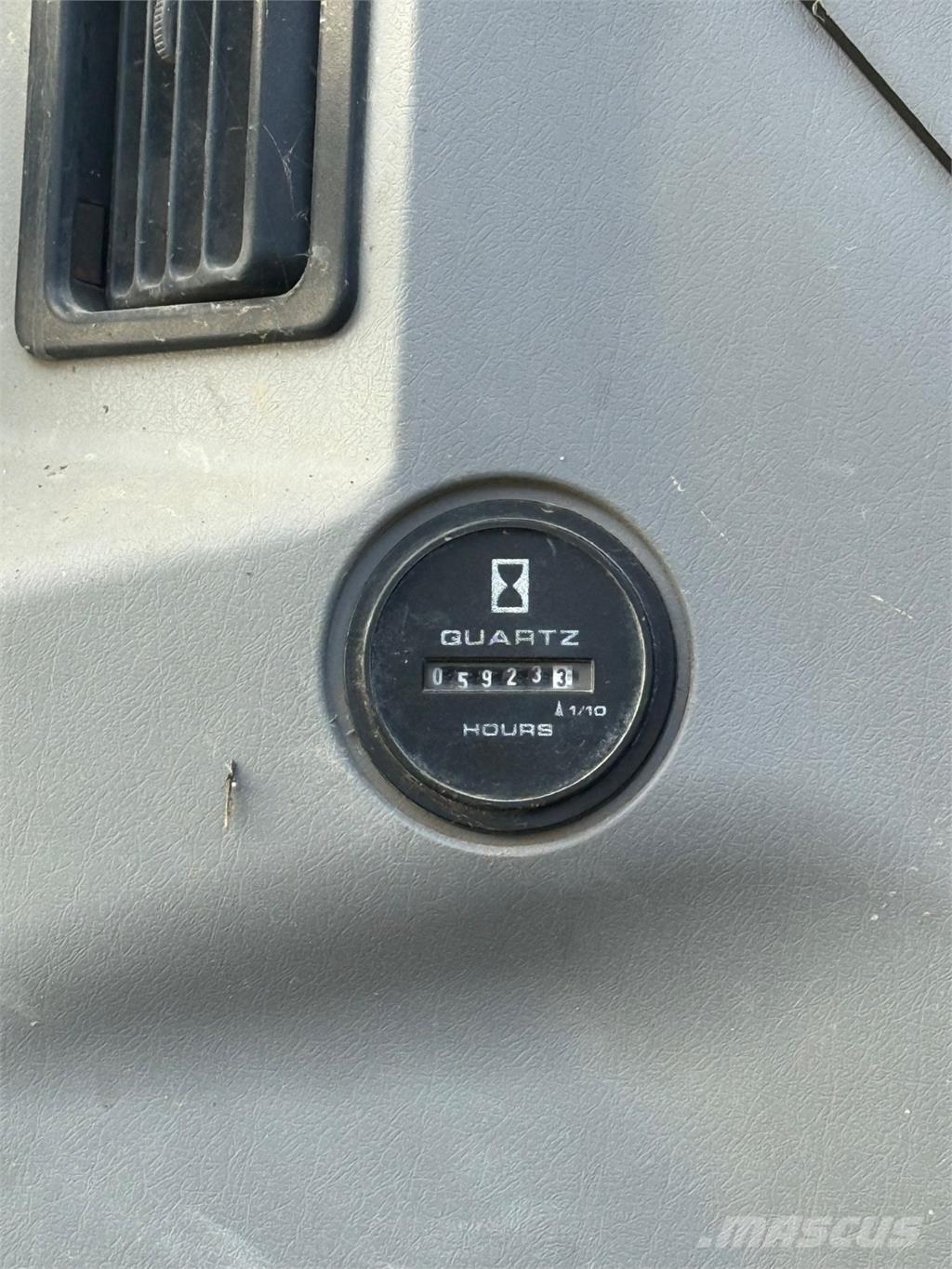 New Holland E305 Crawler excavators