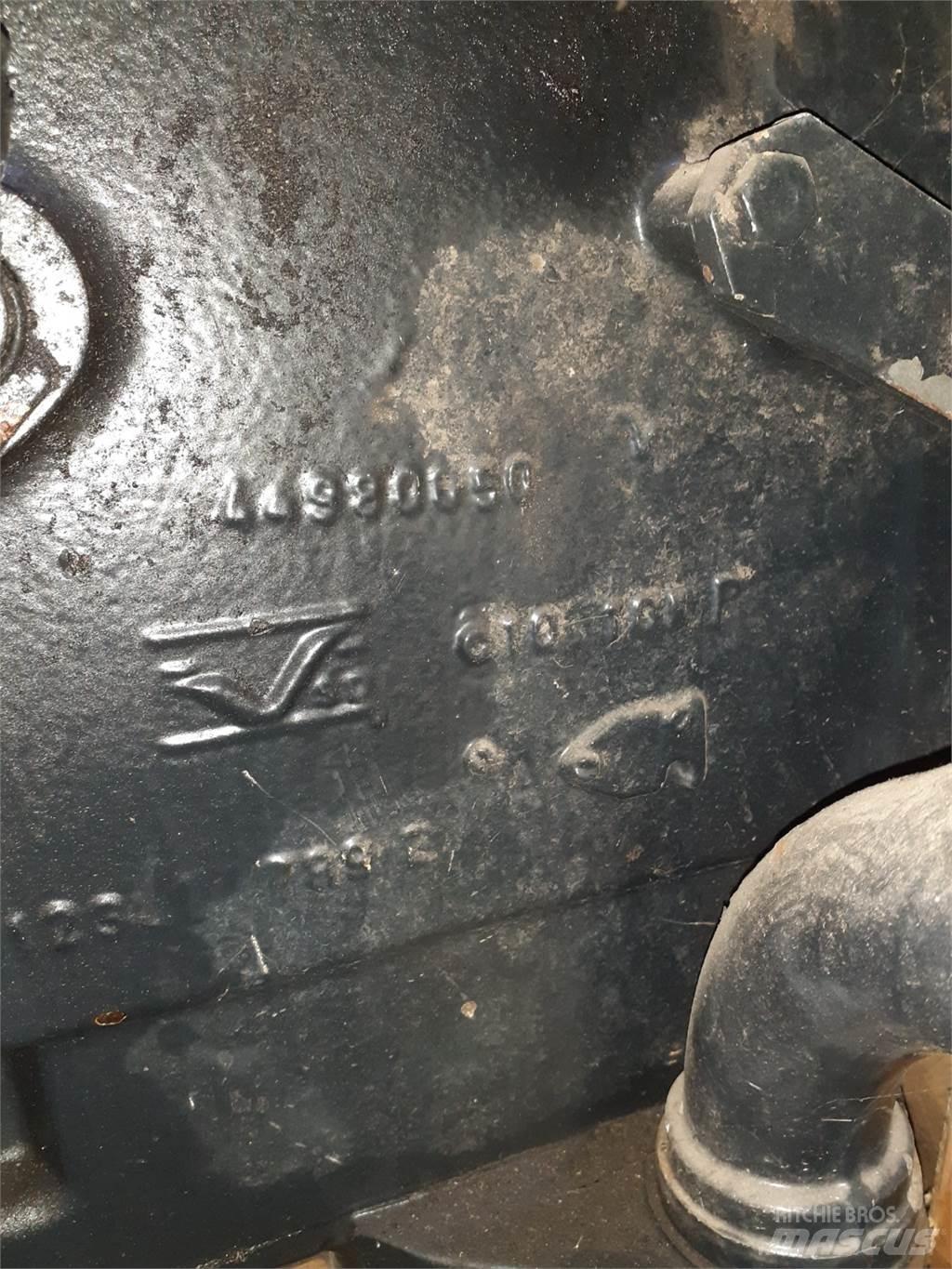 New Holland L85 Transmission