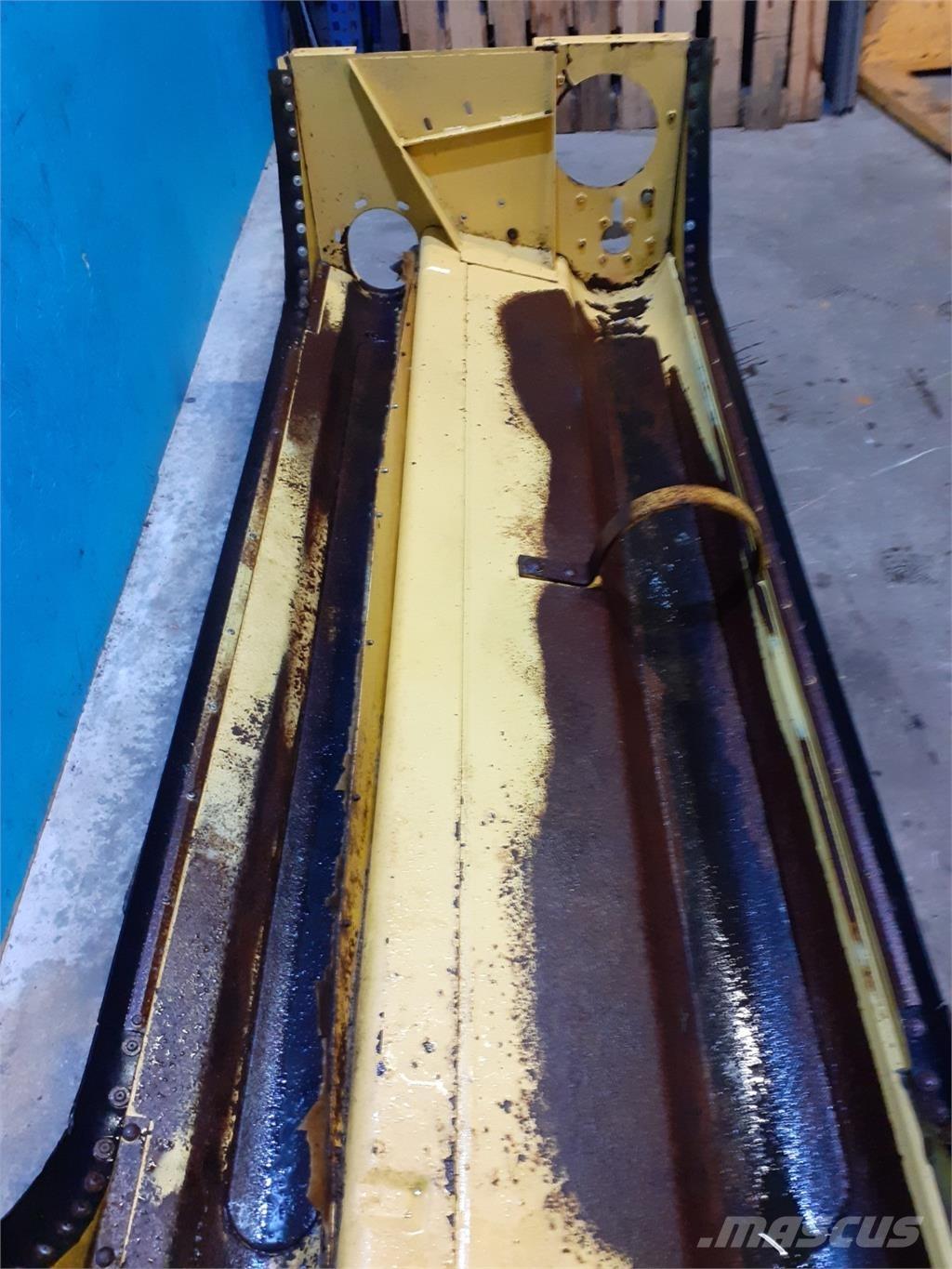 New Holland TF78 Sand and salt spreaders