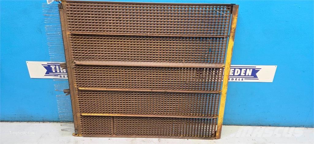 New Holland TX34 Sand and salt spreaders