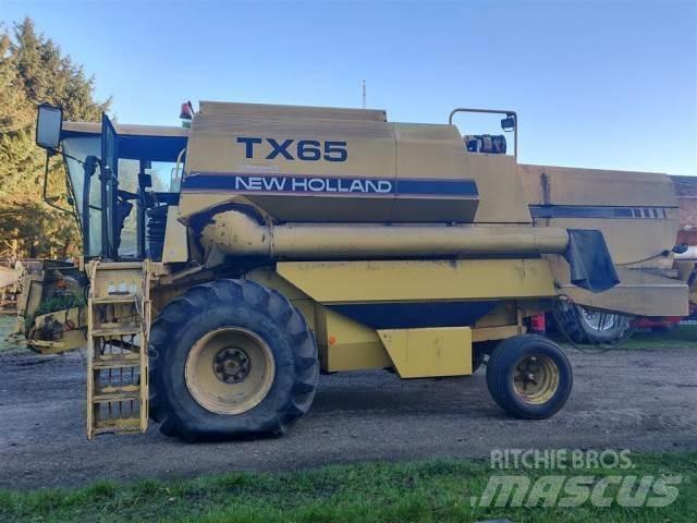 New Holland TX65 Combine harvesters