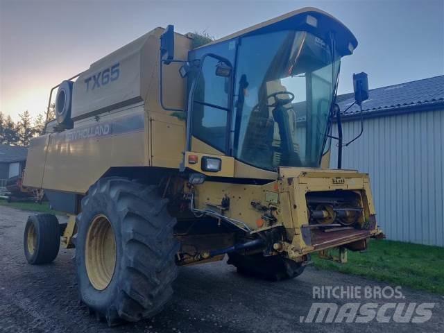 New Holland TX65 Combine harvesters