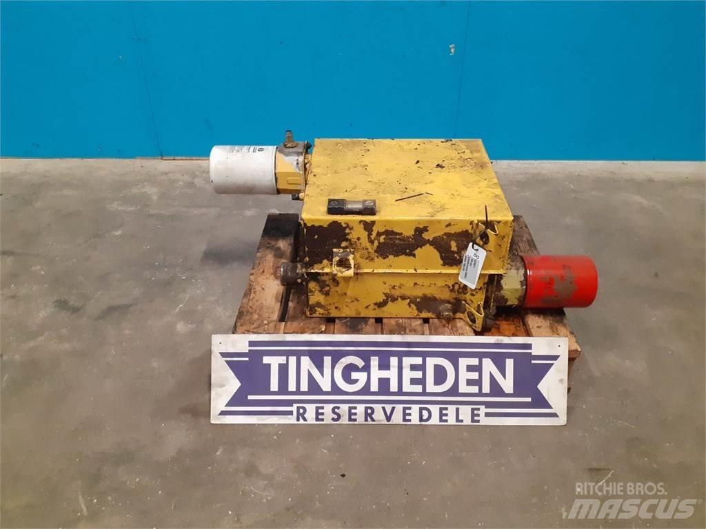 New Holland TX68 Hydraulics