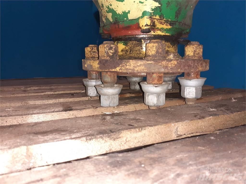Volvo BM S950 Combine harvester spares & accessories