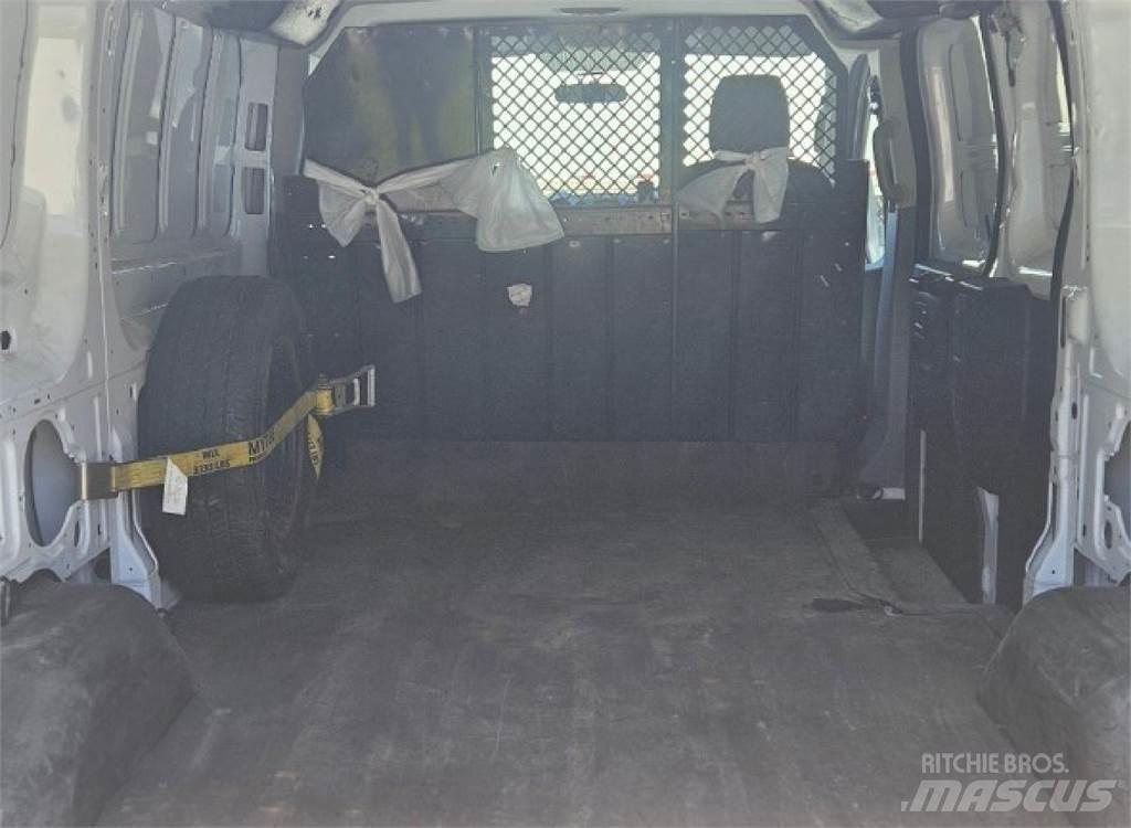 Ford Transit 150 Panel vans