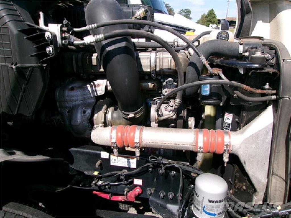 Freightliner 126 Truck Tractor Units