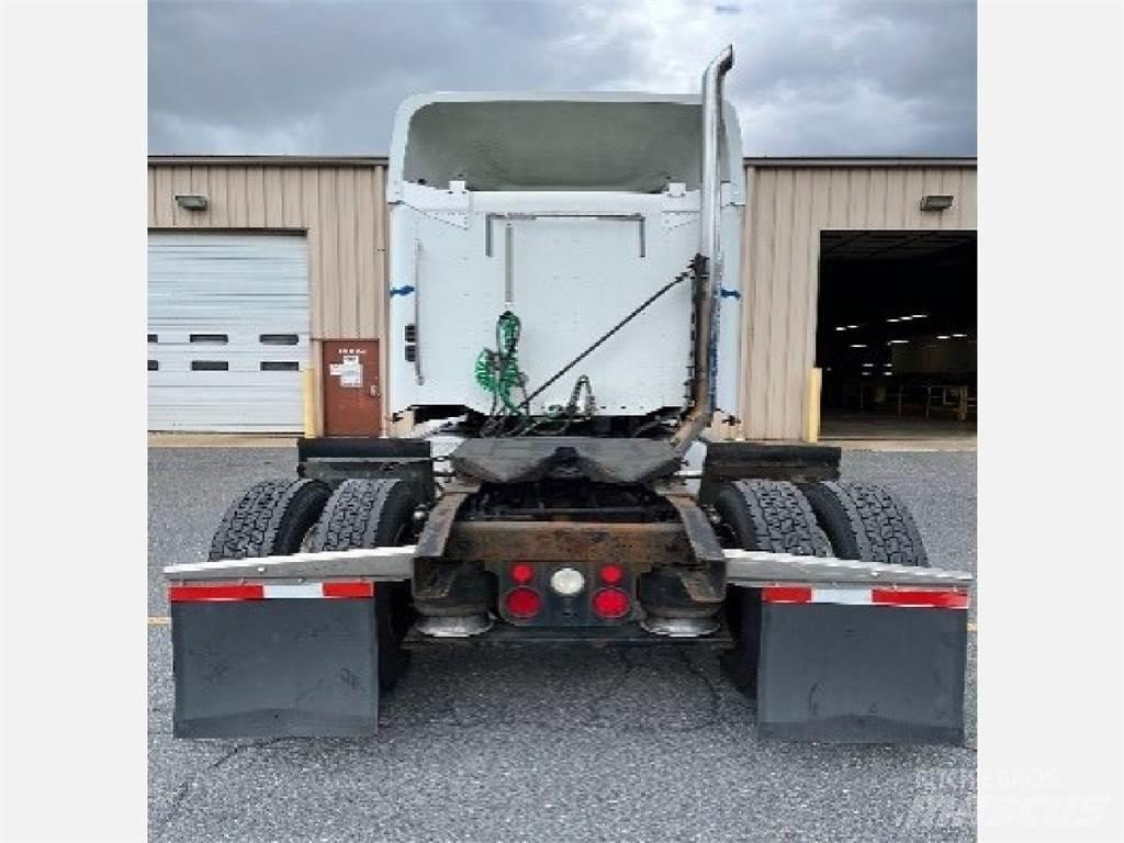 Freightliner C112 Truck Tractor Units