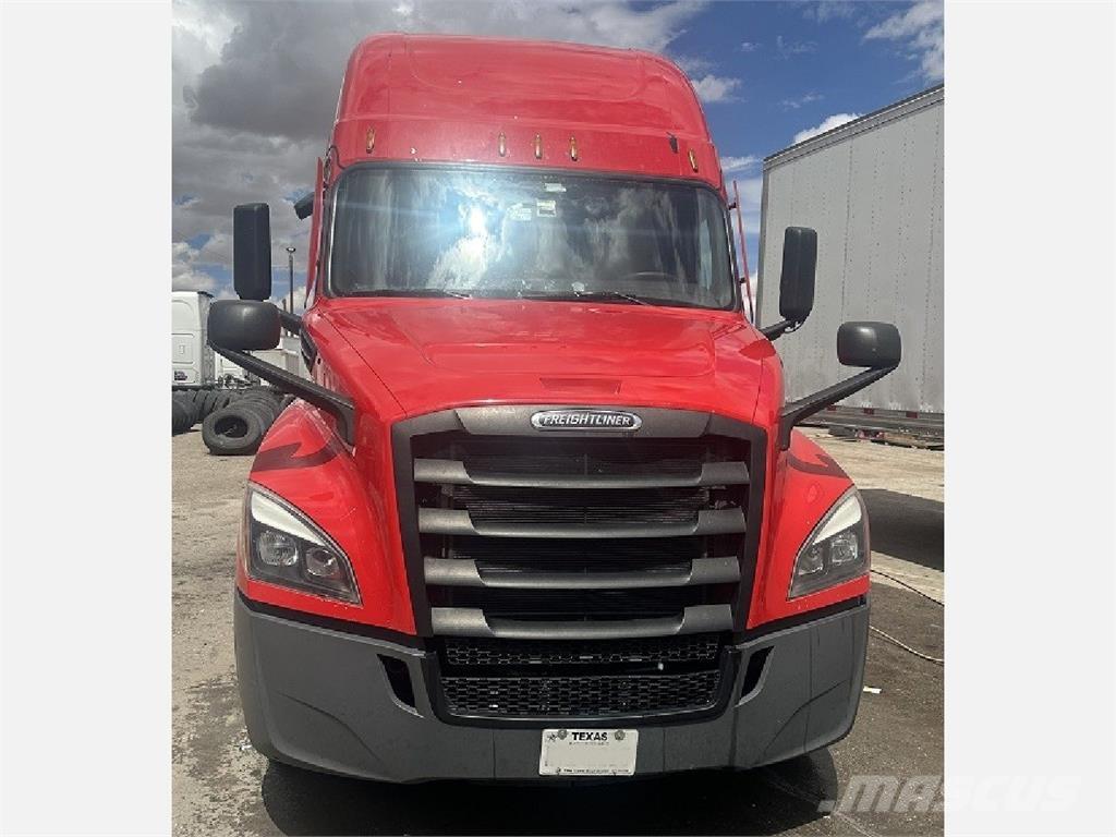 Freightliner CA126 Truck Tractor Units