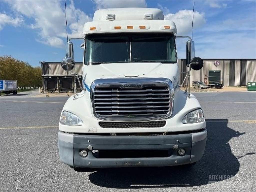 Freightliner CL112 Truck Tractor Units