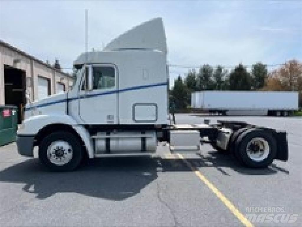 Freightliner CL112G Truck Tractor Units