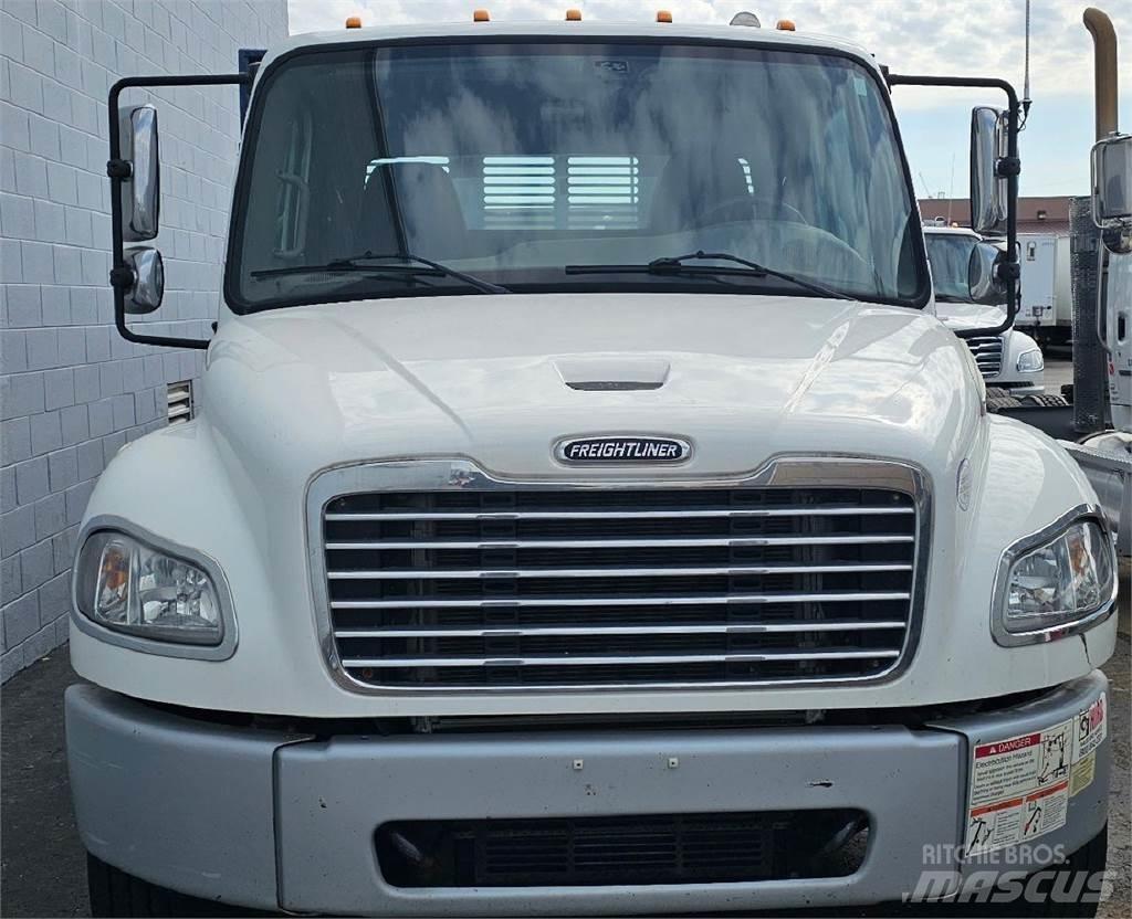Freightliner M2 106 Flatbed/Dropside trucks