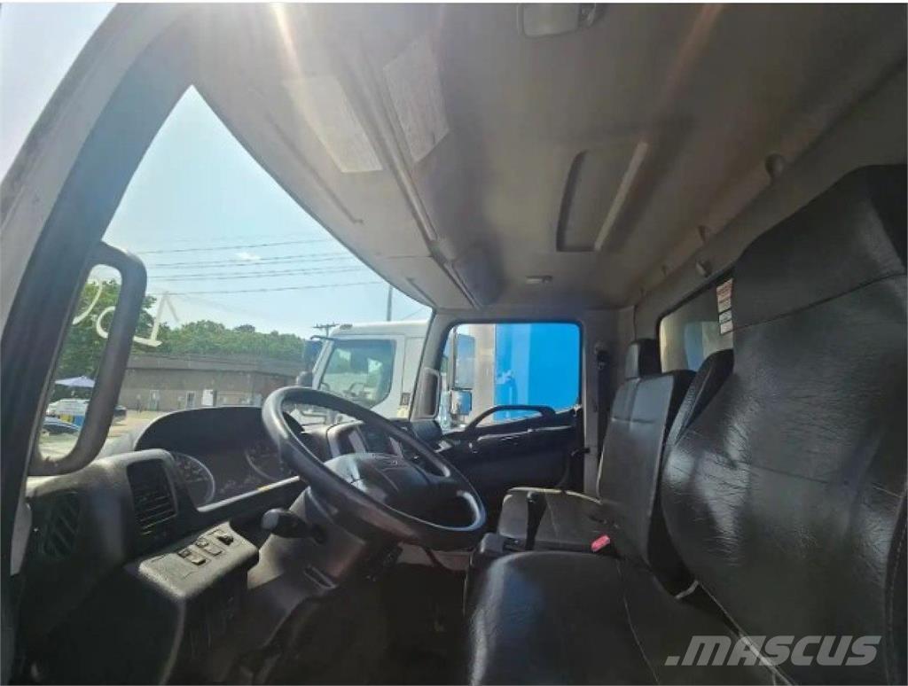 Hino 338 Temperature controlled trucks