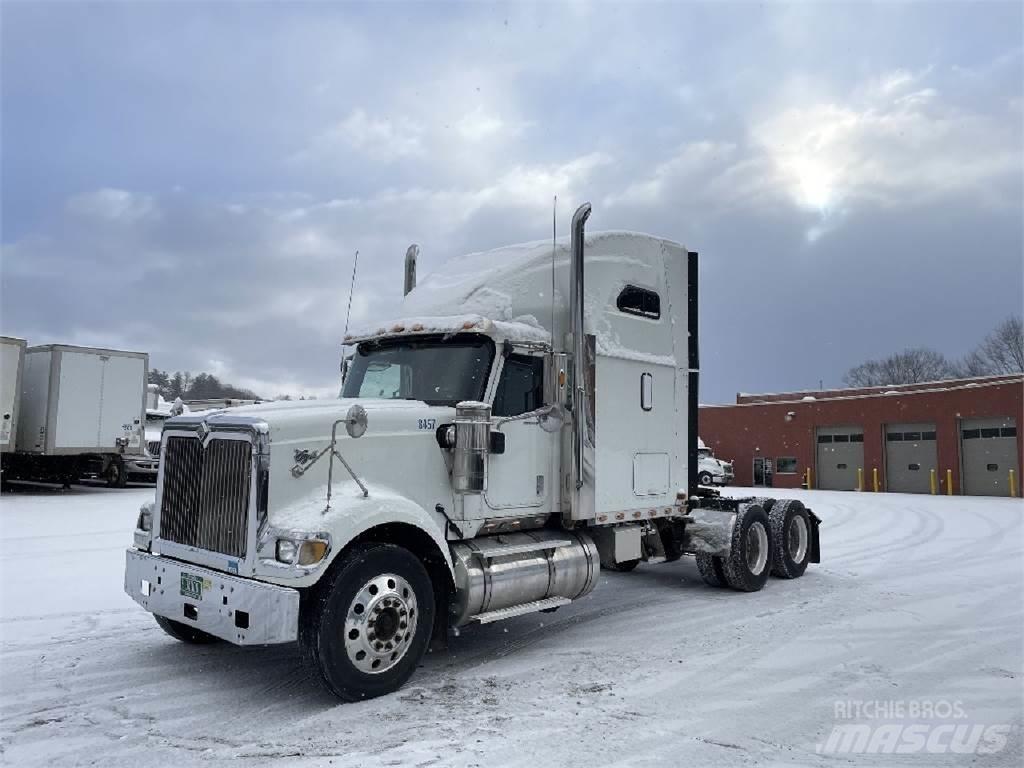 International 9900i Truck Tractor Units