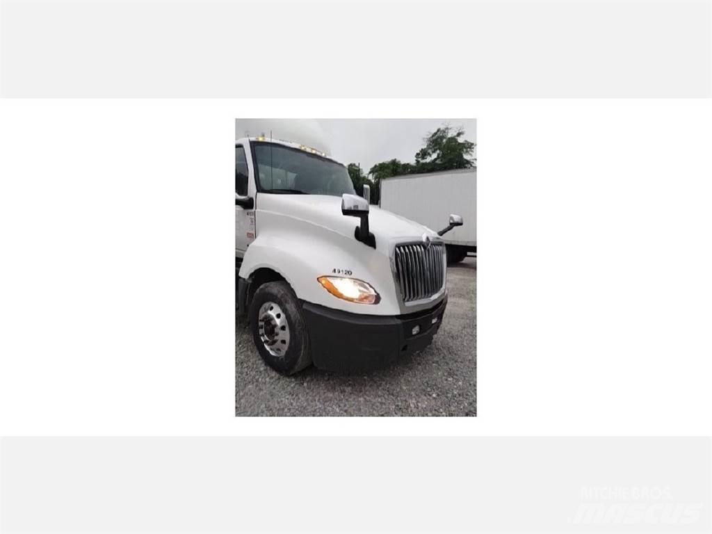 International LT Truck Tractor Units