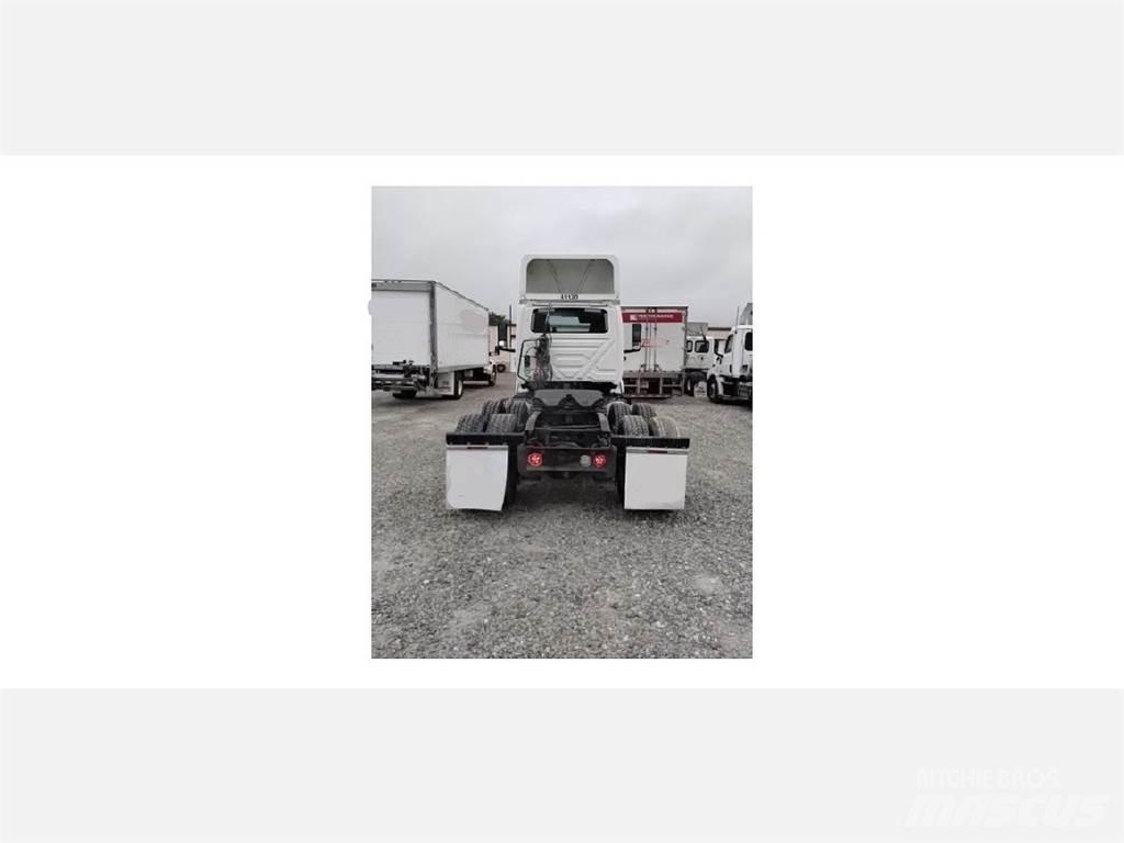International LT Truck Tractor Units