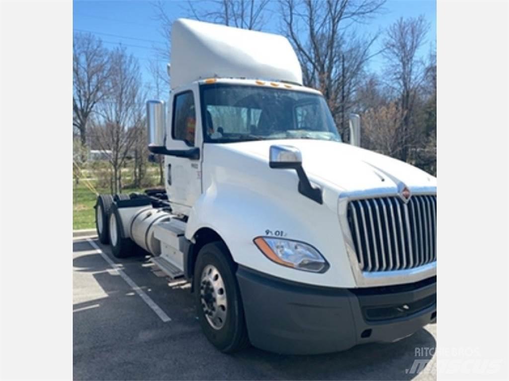 International LT Truck Tractor Units