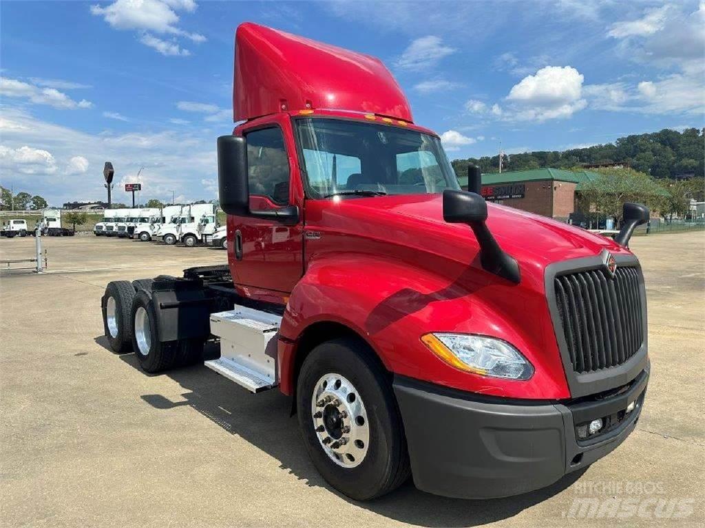 International LT Truck Tractor Units
