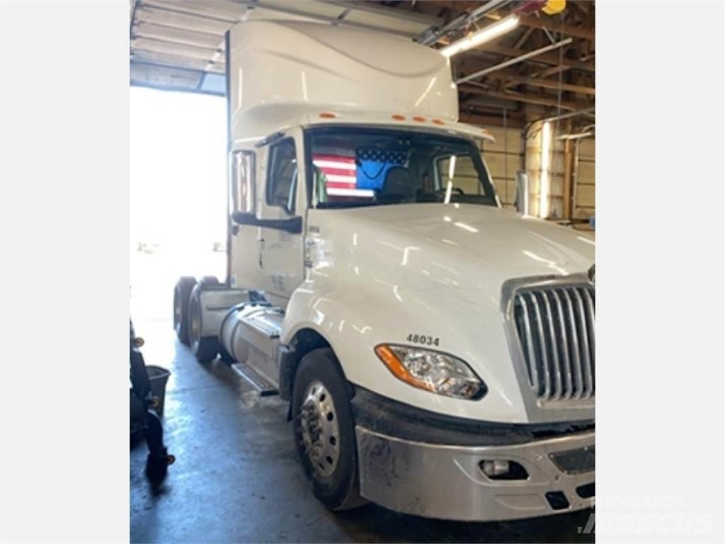 International LT Truck Tractor Units