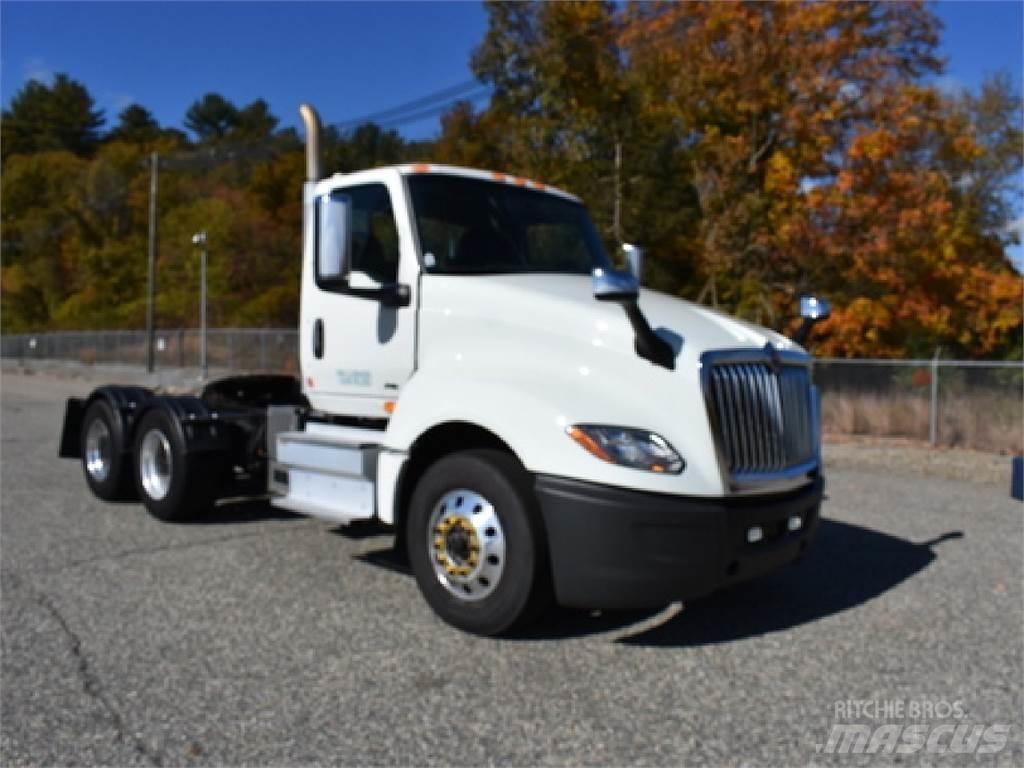 International LT625 Truck Tractor Units