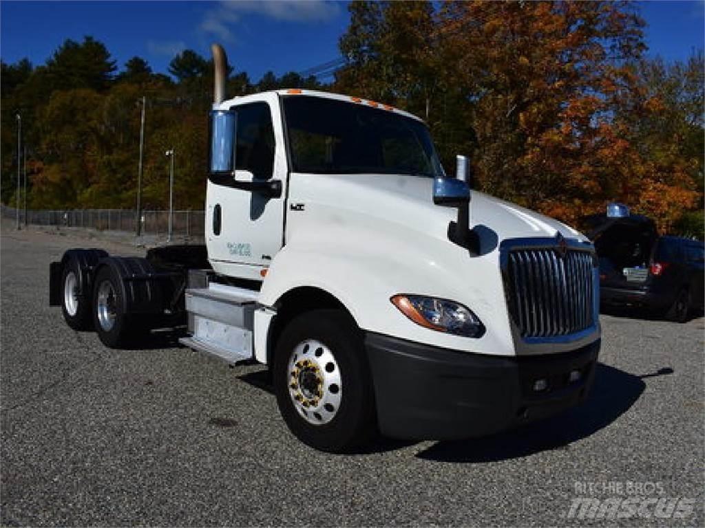 International LT625 Truck Tractor Units