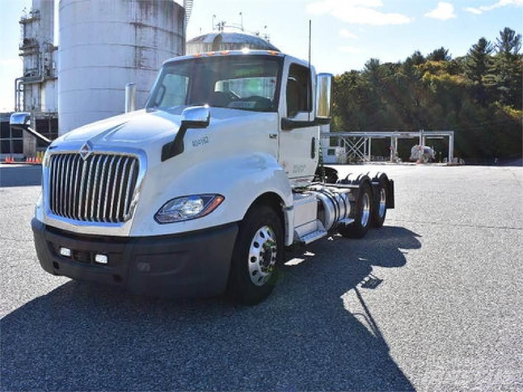 International LT625 Truck Tractor Units