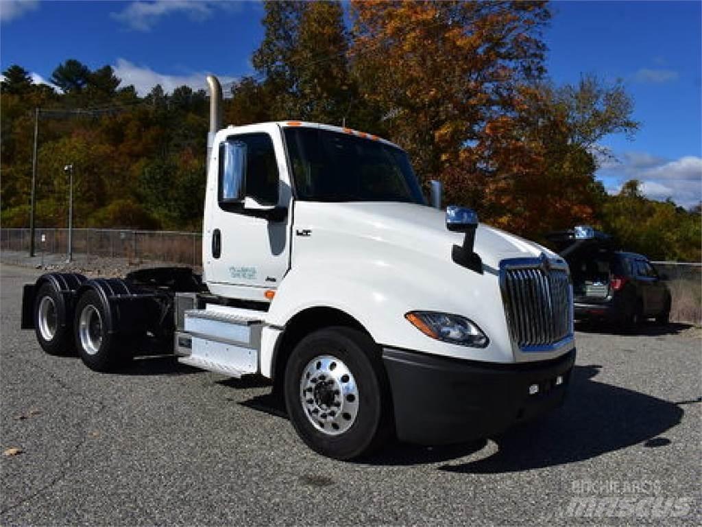International LT625 Truck Tractor Units