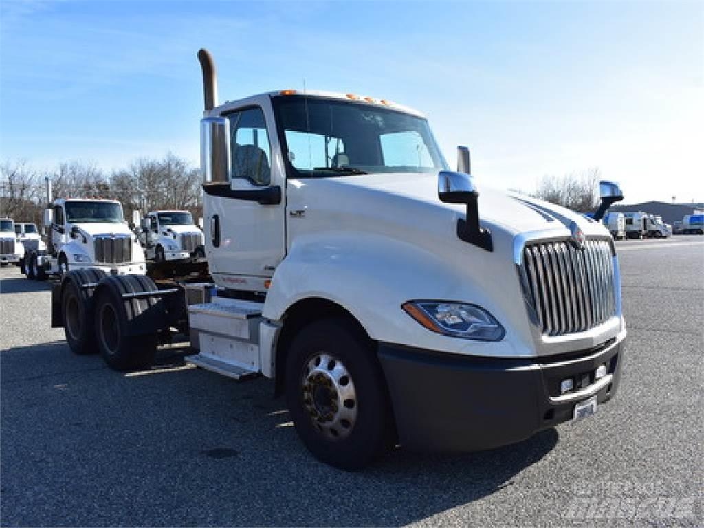 International LT625 Truck Tractor Units