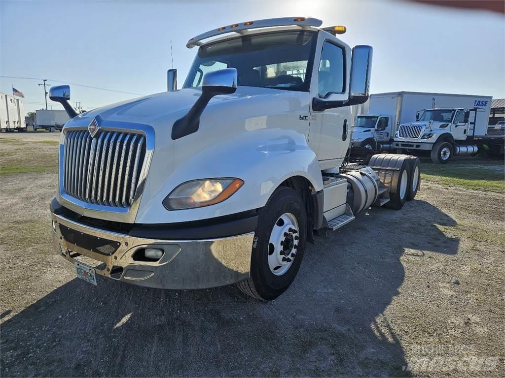 International LT625 Truck Tractor Units