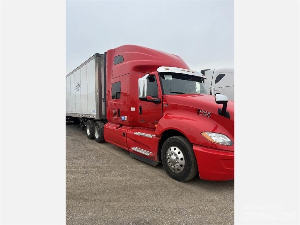 International LT625 Truck Tractor Units