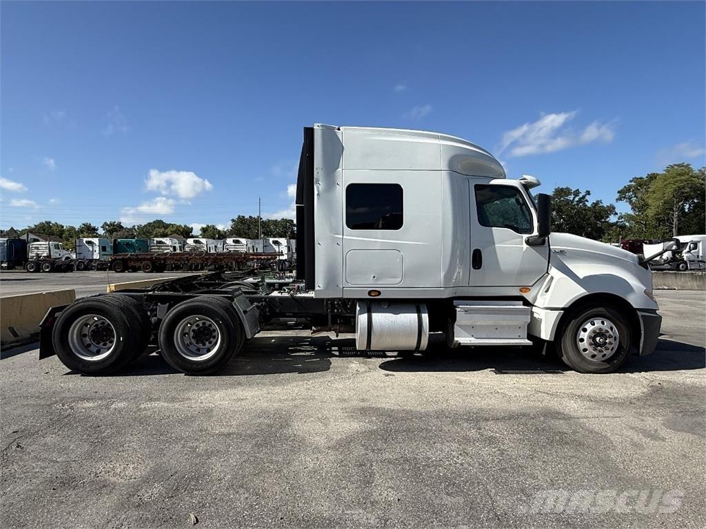 International LT625 Truck Tractor Units
