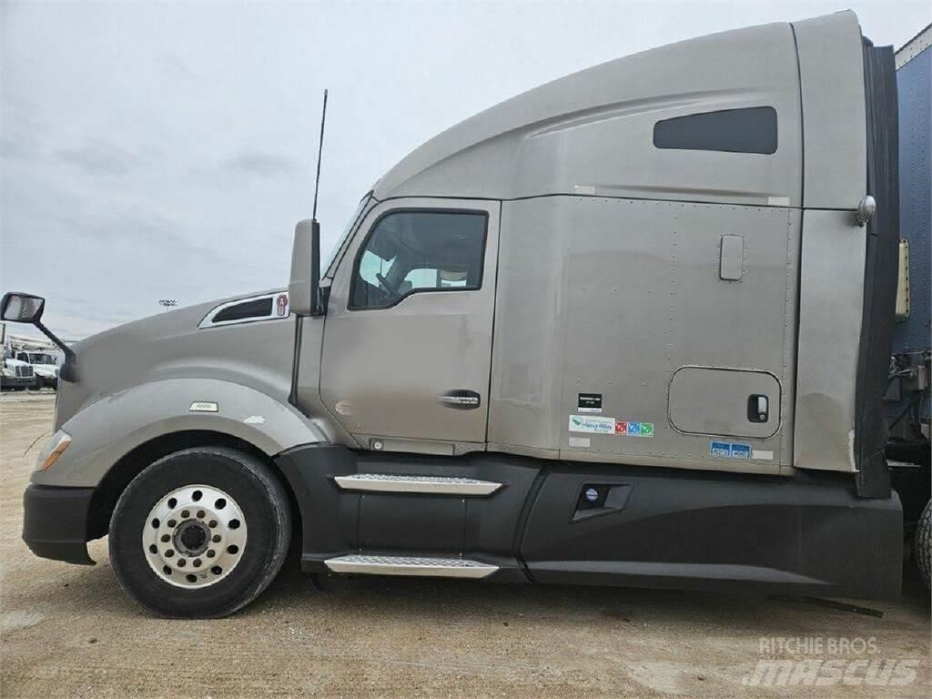 Kenworth T680 Truck Tractor Units