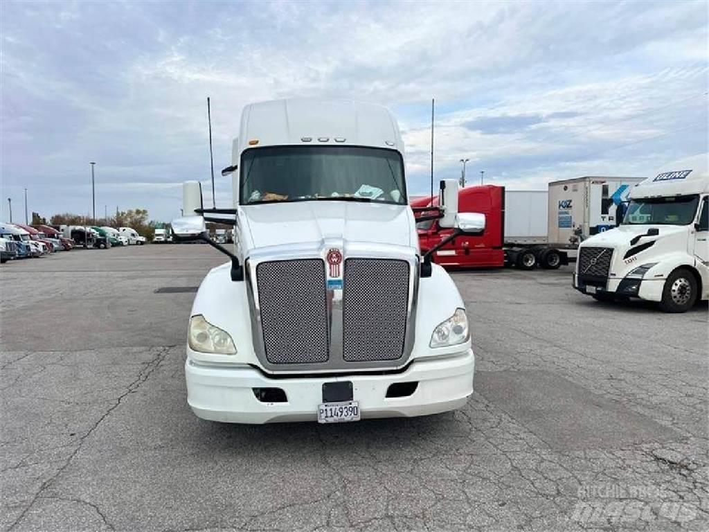 Kenworth T680 Truck Tractor Units
