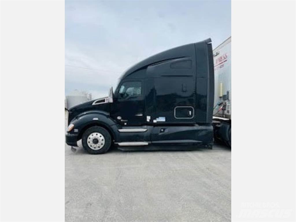 Kenworth T680 Truck Tractor Units